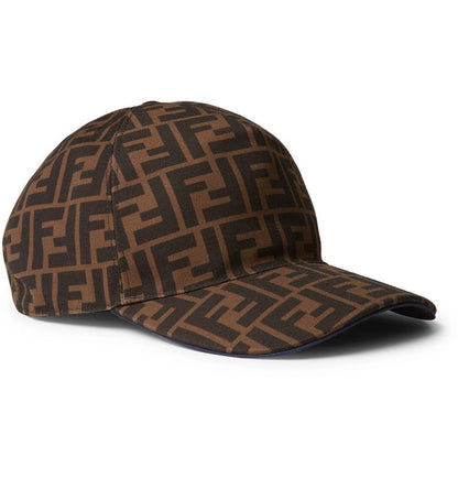 Шапкa Fendi