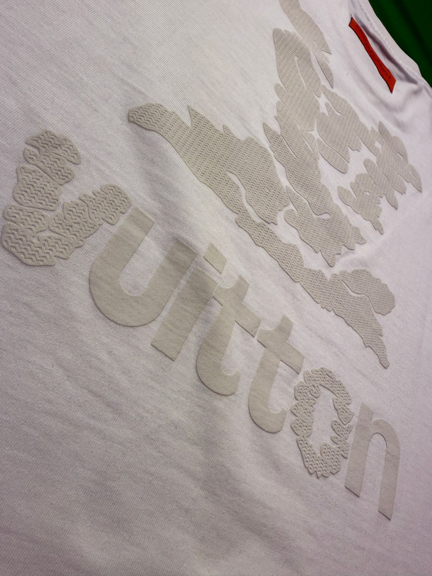 Тениска LUVITON- LV 007